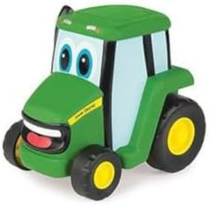 BUILD-A-BUDDY John Deere de Bizak, Tractor Johnny Retroficción, Tractor Juguete, Se Mueve al Presionar un Botón, Tractor Verde de Plástico Blando con un Diseño Único, Bizak