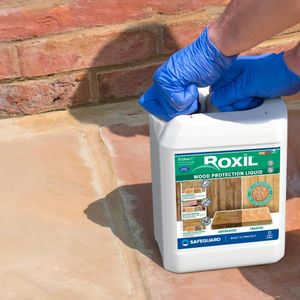 Roxil Wood Waterproofing Liquid 5L – Clear Outdoor Sealer for Decking, Fences, Sheds