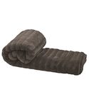 Home Soft Things Super Mink Faux Fur Throw, 50'' x 60", Chocolate, Luxurious Fluffy Cozy Elegant Throw with Sherpa Backing Fuzzy Throw for Couch Living Room Bedroom Home Décor