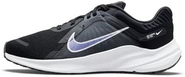 NIKE Women's Quest 5 Sneaker, Black