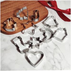 Stainless Steel Biscuit Mould Christmas/Holiday Cookie Cutter - 10 Piece - Snowflake, Gingerbread Man and Christmas Tree- Stainless Steel