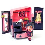 Ava’s Wardrobe – Wardrobe with more than 18 fashion accessories and exclusive doll with 3 funny expressions. Includes 2 outfits, accessories and shoes, hangers, drawers and 3 stickers
