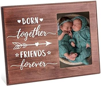 FINGERINSPIRE Born Together Friends Forever Picture Frame 10x15cm Twin Baby Photo Frame with Heart & Arrow Patterns Hanging/Tabletop Wooden Picture Frame Twin Gift Frame for New Baby Nursery Decor