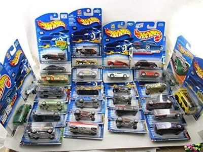 30 Hot Wheels Cars Mixed Lot