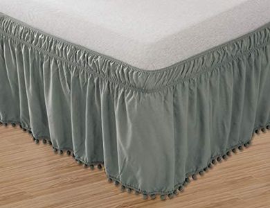 Elegant Comfort Pom-Pom-Jupe de lit élastique avec nœud sur Le Dessus et Pompons pour Grand lit/très Grand lit, Gris