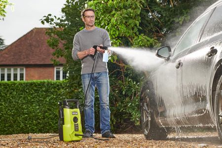 RYOBI 2000W Pressure Washer, 150bar – Hyper Green