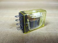 IDEC RH1B-UAC120V POWER RELAY, SPDT, 120VAC, 10A, PLUG in