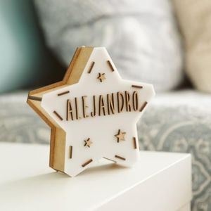 WONDEE Vintiun Mini Lámpara Personalizada Decorativa, Luz Nocturna Infantil Quitamiedos - Cosas/Regalos para Bebés Recién Nacidos Originales, Regalos niños y niñas 0,1,2,3,4,5,6,7,8,9,10 años