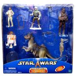 Star Wars The Battle Of Hoth 5-Figure Pack with Accessories (Princess Leia, Chewbacca, Luke Skywalker with Tauntaun, R3-A2) - The Empire Strikes Back