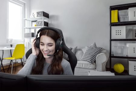 CORSAIR VIRTUOSO RGB Wireless Gaming Headset – Black