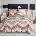 DaDa Bedding Bohemian Quilted Floral Bedspread Set - Rustic Cranberry Red Sage Green Chevron Paisley Filigree Lightweight Coverlet - Scalloped Edges Colorful Orange & Ivory White - Full - 3-Pieces