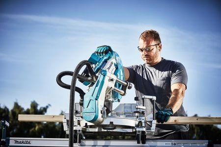 Makita 305mm Mitre Saw – Cordless Sliding Compound