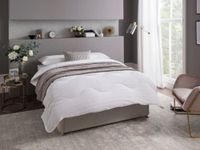 The Fine Bedding Company - Boutique Silk Duvet - 4.5 Tog - Summer - Luxury Bedding - Machine Washable - Super King