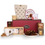 Afternoon Tea Hamper - Cake Hamper with Shortbread Biscuits, Fudge, Breakfast Tea, and Cookies - Luxury Hamper, Food Hampers for Men, Gift Hamper for Mum, Birthday Hampers by Hay Hamper