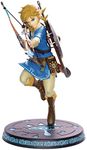 Dark Horse Deluxe the Legend of Zelda: Breath of the Wild: Link Figure