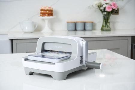Sizzix Big Shot Die Cutting & Embossing Machine – Manual Craft Tool