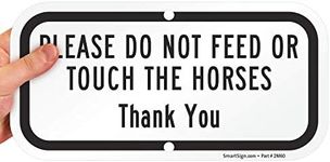 Please Do Not Feed Or Touch The Hor