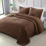 Exclusivo Mezcla Ultrasonic King Quilt Bedding Set, Lightweight Brown Bedspreads Soft Modern Geometric Coverlet Set for All Seasons (1 Quilt and 2 Pillow Shams)