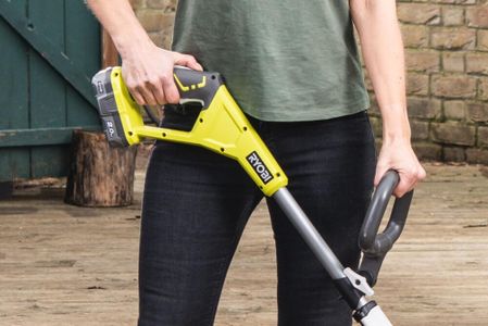RYOBI One+ 18V Patio Cleaner – Cordless Outdoor Surface Cleaning Tool