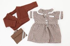 BROWN DOLLS SUMMER SCHOOL UNIFORM FOR DOLLS 14-18INS[35-45 CM]DOLL NOT INCLUDEDTo fit dolls such as Cabbage Patch Kid ,American Girl,Hannah by Gotz,Design a Friend Doll,Kidz and Cats,Precious Day Doll,Happy Kidz and many more dolls of this height