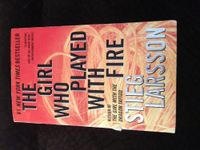 The Girl Who Played with Fire: Book 2 of the Millennium Trilogy (Vintage Crime/Black Lizard)