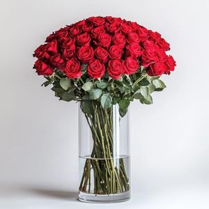 GlobalRose Fresh Cut Red Roses - 50 Roses Fresh Flowers Bouquet - Real Flowers Fresh Bouquet for Mother's Day, Birthday, Anniversary, Bridal Shower, or Home Decor - Fresh Cut Flowers Gift (OM)