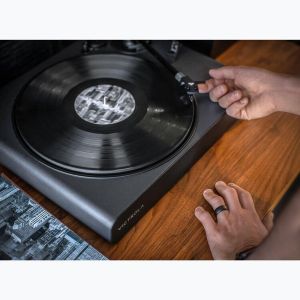 Victrola Stream Onyx Wi-Fi Turntable – Black
