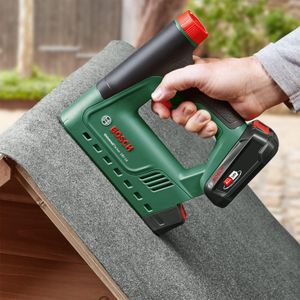 Bosch 18V Cordless Staple Gun – UniversalTacker for Wood, 1000 Staples