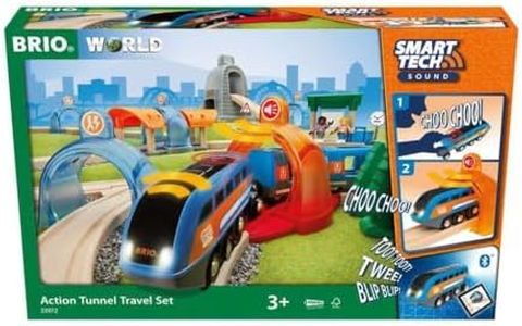 Brio World - 33972 - Circuit Voyageur Smart Tech Sound - Coffret complet de 37 pièces avec train électrique intelligent STEM - Circuit de train en bois - Jouet mixte dès 3 ans