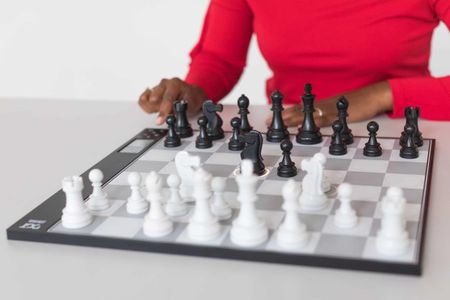 DGT Centaur Chess Computer – Adaptive Electronic Chess Board
