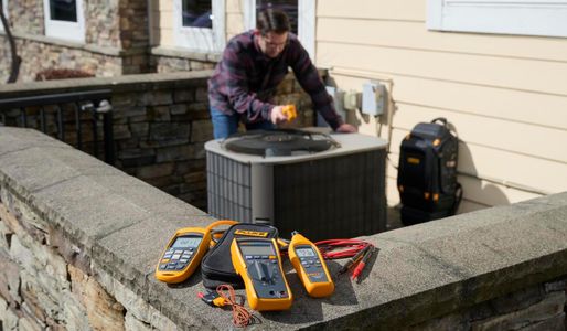 Fluke 62 Max Infrared Thermometer – Compact Digital Laser Sensor