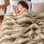 Heated Electric Blanket Throw,Octrot 50"X60" Faux Fur Heating Blanket Luxury Christmas Gifts Heavy Plush with 10 Heats Levels & 8 Hours Auto Off,Super Cozy Warm Fuzzy,Fluffy Decor Winter Warming,Brown