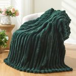 NEWCOSPLAY Super Soft Throw Blanket Green Premium Silky Flannel Fleece 3D Ribbed Jacquard Lightweight Bed Blanket All Season Use (Green Ribbed, Throw(50"x60"))