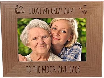 CustomGiftsNow Cornice commemorativa in legno di ontano naturale inciso, con scritta "I Love My Great Aunt to The Moon and Back" (lingua italiana non garantita)