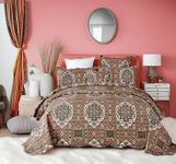 DaDa Bedding Earthy Cross Motif Folk Bedspread - Cozy Arabian Moroccan Ogee Rustic Antique Style Quilted Coverlet Set - Scalloped Warm Tones All Season Burnt Orange Brown Olive Green - Queen 3-Pieces