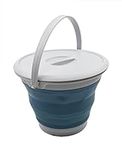 SAMMART - 8.5L Collapsible Plastic Bucket with Lid - Foldable Round Tub with Lid - Portable Fishing Water Pail - Space Saving Outdoor Waterpot. Size 31cm dia (Grey/Steel Blue, 1)