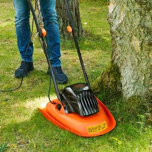 BLACK+DECKER Electric Hover Mower, 30cm Deck, 1200W – Compact & Lightweight
