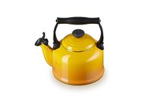 Le Creuset Traditional Stove-Top Kettle with Whistle, Suitable for All Hob Types Including Induction, Enamelled Steel, Capacity: 2.1 L, Nectar, 40101026720000