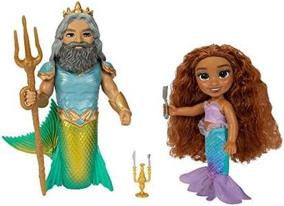 Disney The Little Mermaid set di bambole petite 15 cm di Ariel e Re Tritone, con arricciaspiccia, candelabro e tritone inclusi. Direttamente dal nuovo Live Action!