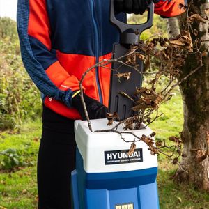 Hyundai Electric Garden Shredder – Powerful Mulcher for Branches