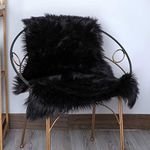 HLZDH faux fur soft fluffy single sheepskin stule Style Rug, Faux Fleece Chair Cover Seat Pad Soft Fluffy Shaggy Area Rugs For Bedroom Sofa Floor (60 X 90 CM Black)