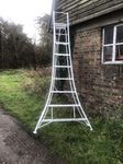 3 leg adjustable aluminium tripod ladder with built in platform (2.4m) free rubber feet