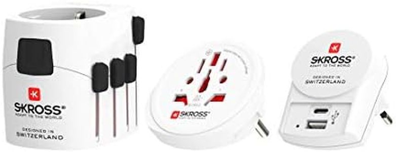 SKROSS Universal Travel Adapter Pro+ USB, 1750W/250V, 4 USB, Type A, Type C, Kid Safe, Anti-shock Protection, Bianco