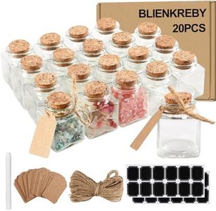 BLIENKREBY Lot de 20 Petite Bouteille en Verre, 50 ml Fiole en Verre, Mini Pot Conservation Carré avec Étiquettes et Ficelle, Mini Bouteille Verre pour Mariage, Fête, Dragees Bapteme