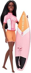 Barbie, Juegos Olímpicos Tokio 2020 muñeca Surfista con Uniforme de Surf y con Accesorios (Mattel GJL76), Color/Modelo Surtido