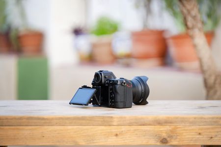 Nikon Z8 Mirrorless Camera with 24-120mm Lens