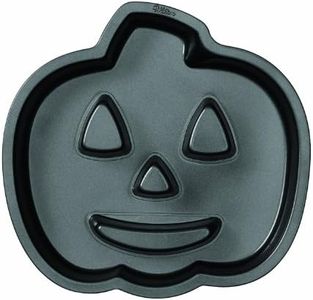 Wilton Halloween Jack-O-Lantern Fluted Cake Pan