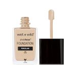 Wet n Wild Photo Focus Matte Liquid Foundation (Porcelain, 1 Fluid Oz)