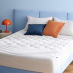 Bedsure Queen Mattress Pad - Soft Mattress Topper Padded, Quilted Fitted Mattress Cover with with Deep Pocket Fits 8"-21" Mattress, Breathable Fluffy Pillow Top, White, 60x80 Inches