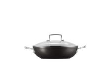 Le Creuset Toughened Non-Stick 24x5.95cm Shallow Casserole/Braiser with Glass Lid, Aluminium, 51107240010502, Black